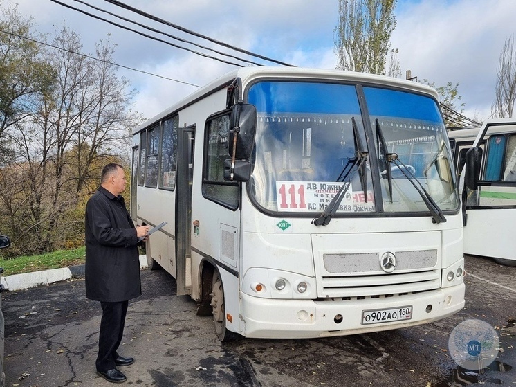 Внеплановая проверка автотранспорта прошла на донецком автовокзале "Южный"