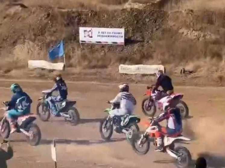 В Калмыкии соревновались любители мотоспорта