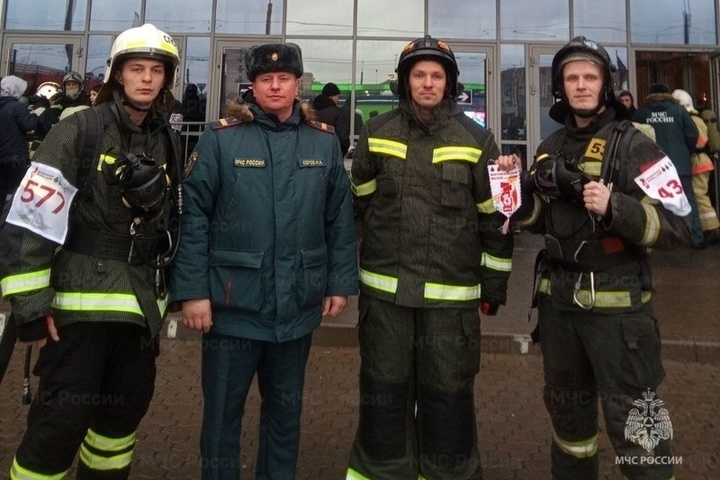 Костромские пожарные приняли участие в международном турнире “Вертикальный вызов” в Петербурге