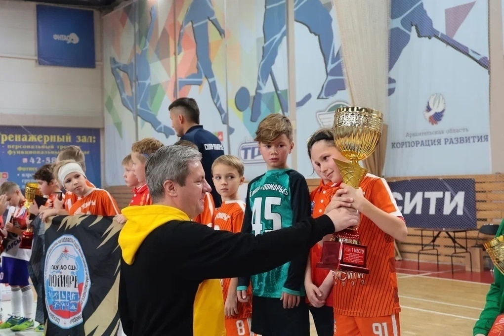 Команда «Поморье» стала обладателем кубка главы Архангельска по мини-футболу