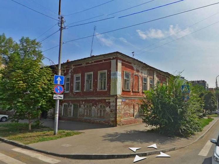 Ночью в центре Саратова горел дом Юматова - второй раз за месяц