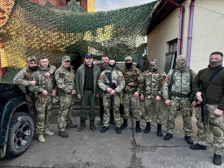 Клычков навестил в зоне СВО орловских росгвардейцев