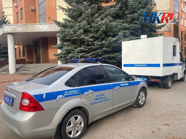 Подозреваемого в убийстве судебного пристава в Рязани доставили в суд