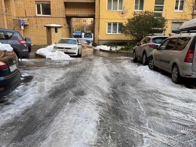 Инспекторы нашли 63 неубранных от снега двора в Петрозаводске