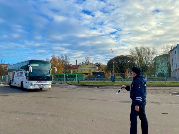 На территории Великого Новгорода проводится профилактическое мероприятие «Автобус»