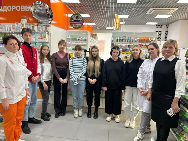 Смоленских школьников водили на фармацевтическую экскурсию