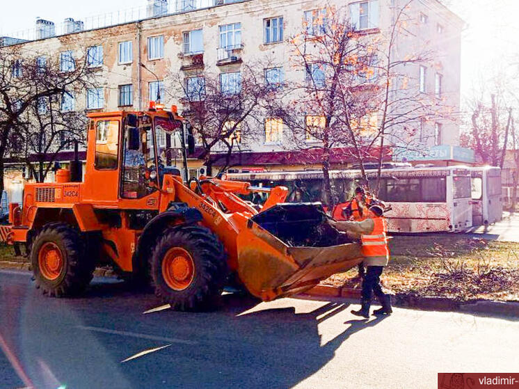 Во Владимире уборка города ведётся круглосуточно