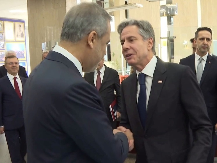 US Secretary of State Blinken was shocked by his unsuccessful attempt to hug Fidan