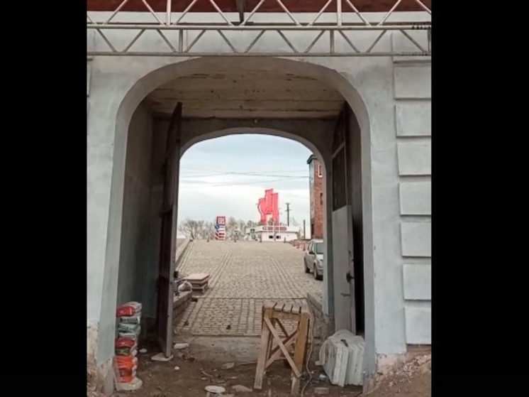 В Замке Тапиау показали ворота, которые были закрыты около 150 лет