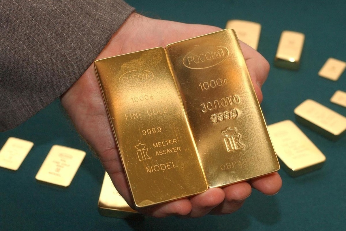 Размеры слитка золота 1. Стандартный слиток золота. Слиток золотой. Слиток золота вес. Банковское золото.