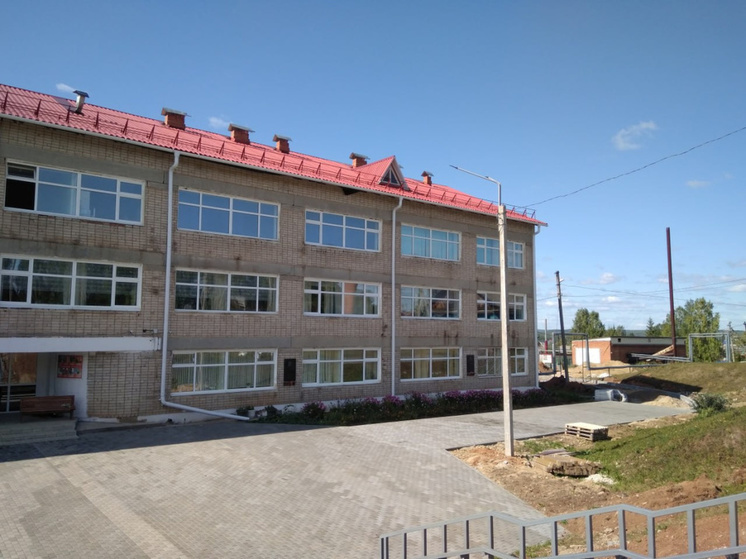 В селе Кудымкарского округа благоустроили школьный двор
