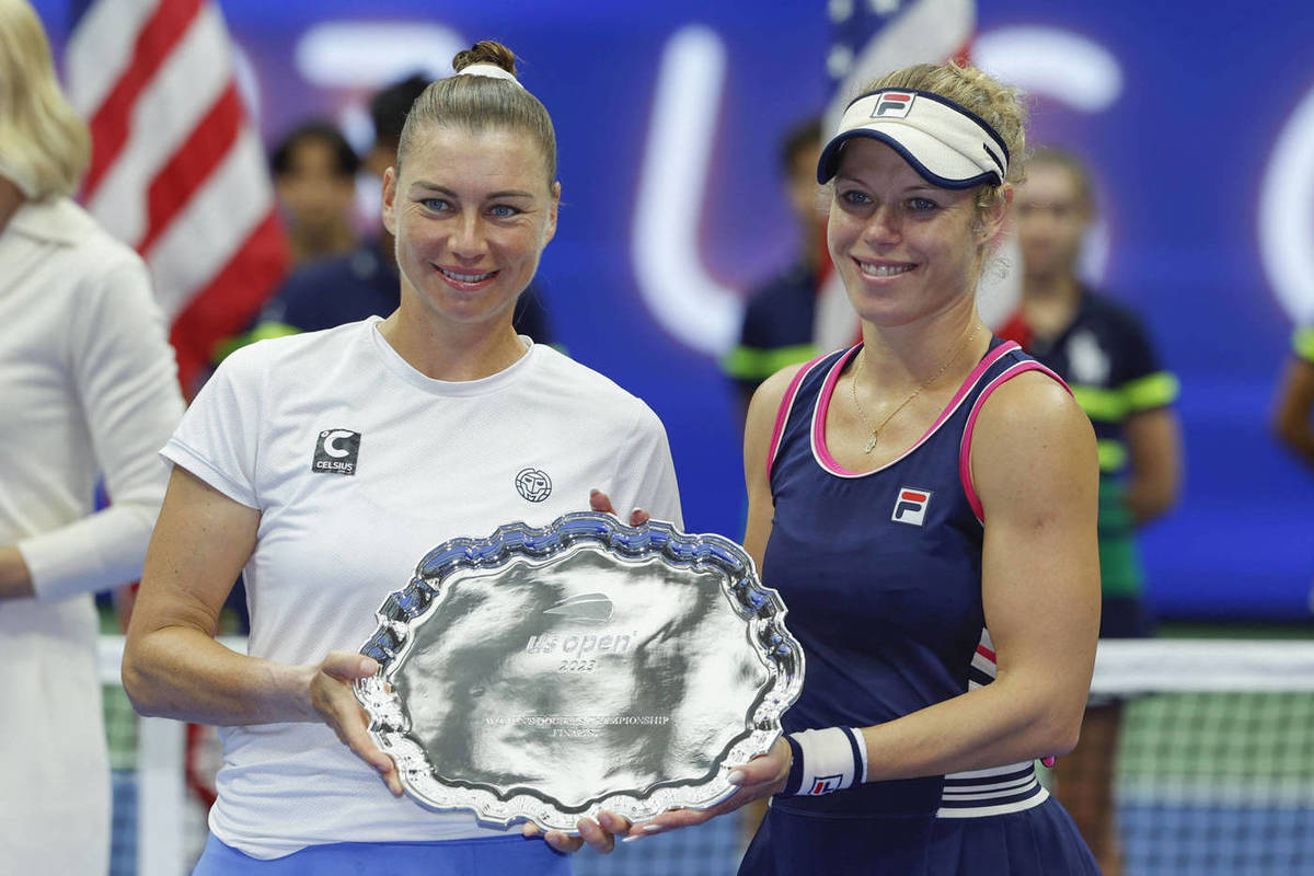 Звонарева в паре с Зигемунд выиграла итоговый турнир WTA