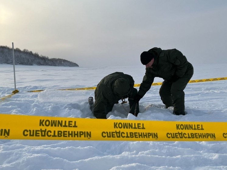 В Приуральском районе мужчина провалился под лед реки и погиб