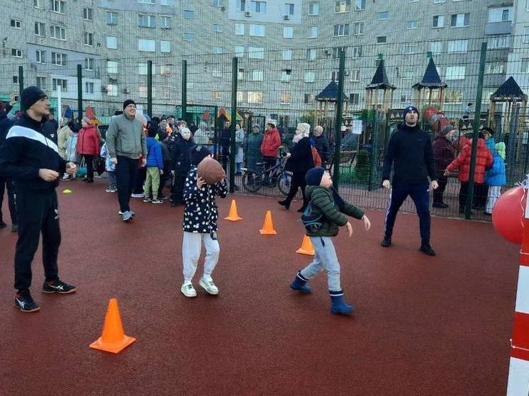 По улице Орловской в Брянске прошел праздник двора