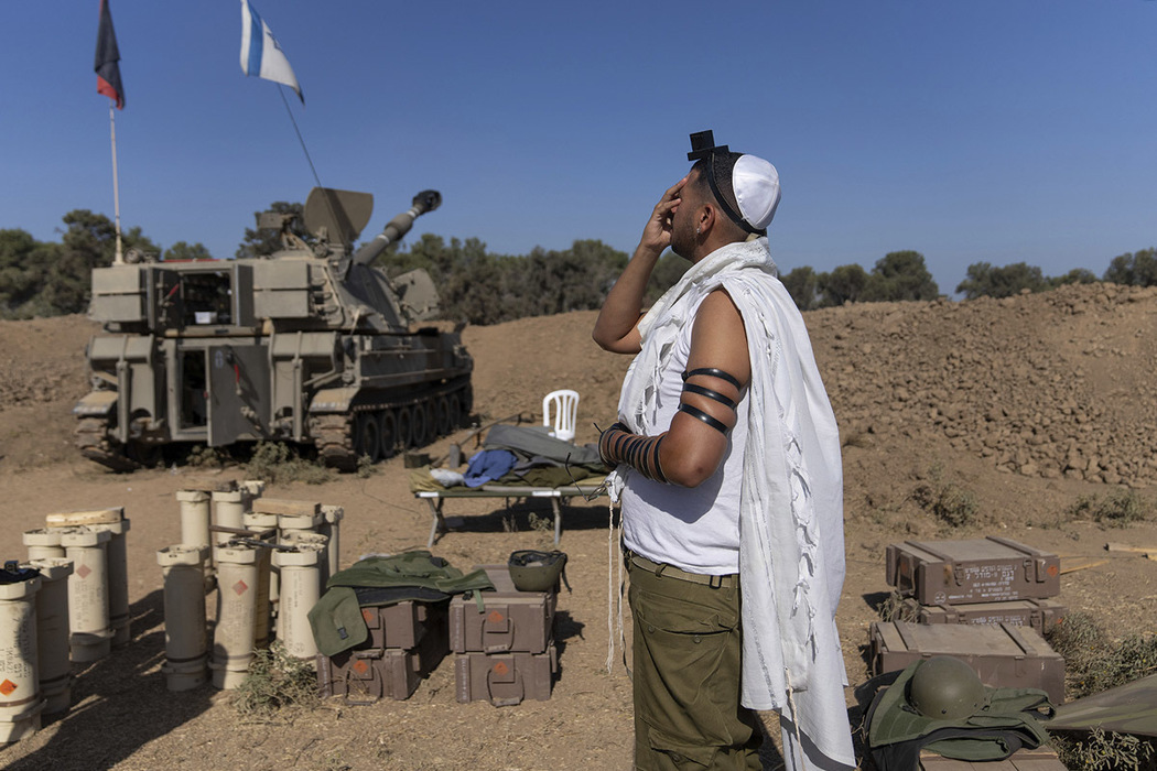 Молитвы ЦАХАЛ, брошенные ракетные комплексы ХАМАС: фотохроника палестино-израильской войны