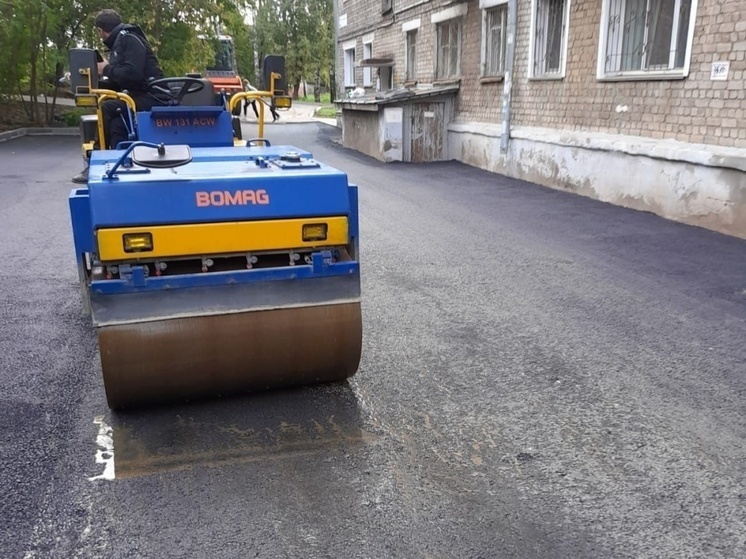 В Кирове продолжают ремонтировать съезды и заделывать ямы