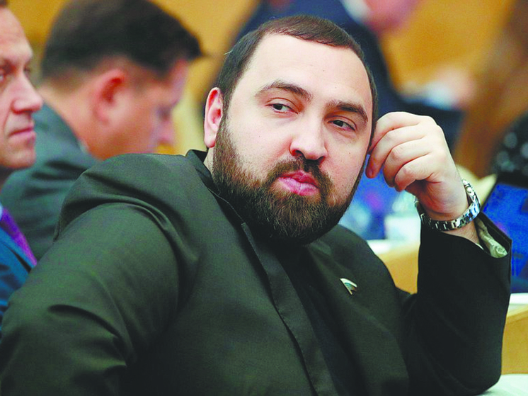 Депутат Хамзаев предложил выкупать детей у женщин, решивших сделать аборт