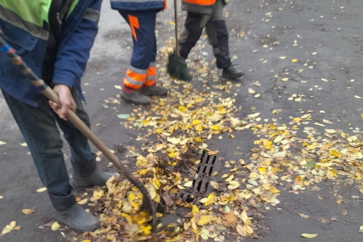 В Курске за неделю очистили ливнёвки на 67 участках