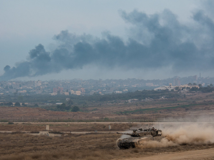 Израиль обстреливает восточные районы города Газа