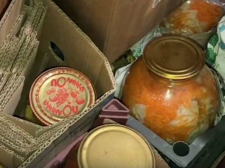 Из Орловской области в зону СВО отправили КамАЗ домашних солений