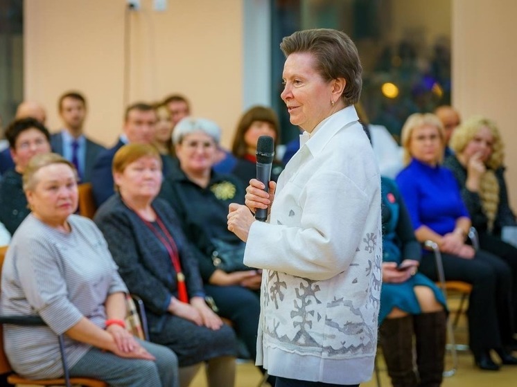 Губернатор Наталья Комарова посетила очередной муниципалитет