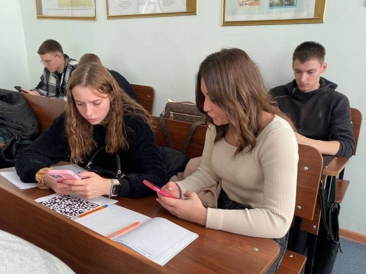 Пензенцев приглашают проверить уровень знания Конституции РФ