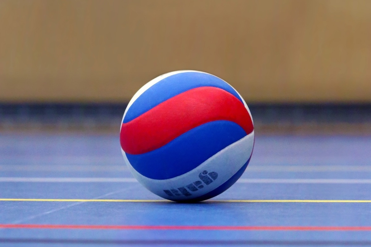 В Белом Яре проходит первенство Хакасии по волейболу