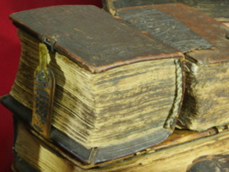 В Новосибирской духовной семинарии обнаружили уникальную книгу XVI века