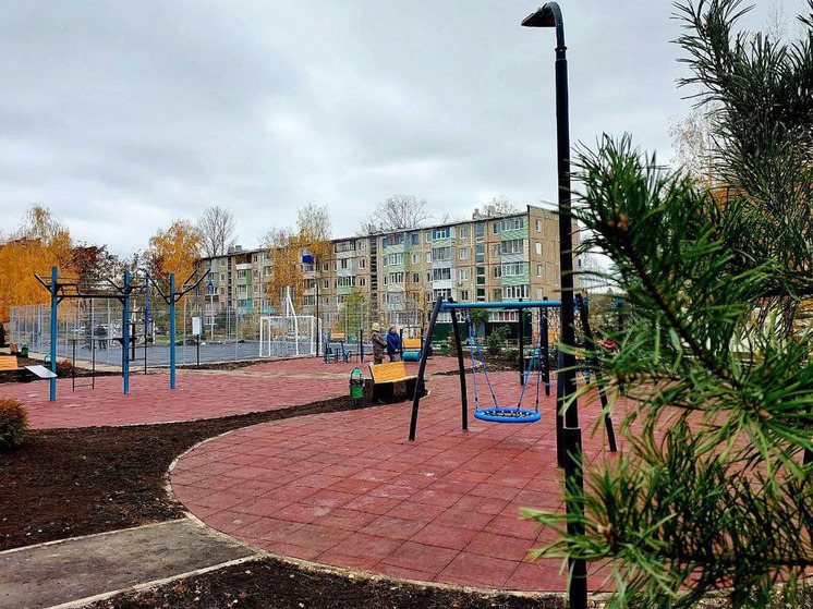 В Ефремове благоустроили территорию дома, пострадавшего от взрыва газа