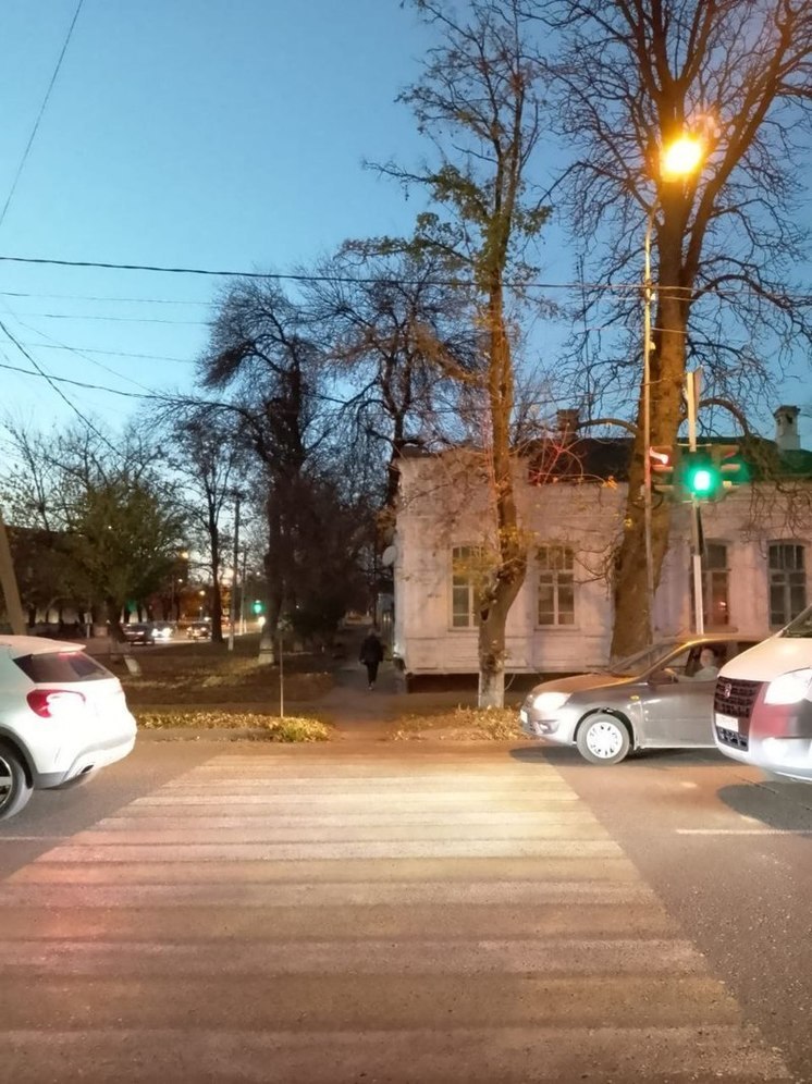 Водитель маршрутки сбил 80-летнюю женщину на «зебре» в Георгиевске