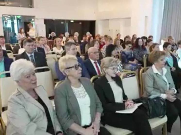 Зампред правительства Астраханской области поделилась опытом расчёта заработной платы водителям автомобилей скорой помощи