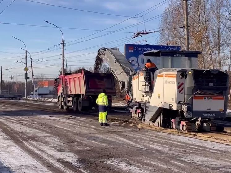 На бульваре Архитекторов в Омске начались демонтажные работы