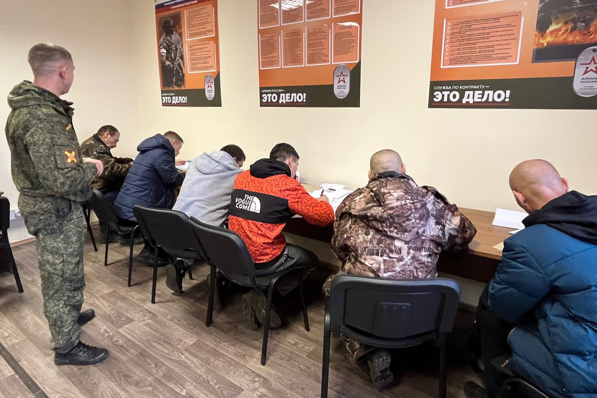 Жители еще девяти районов Костромской области заключили контракты с Минобороны