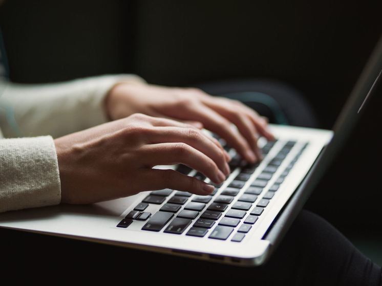 Калининградцы стали активнее искать работу в преддверии Нового года