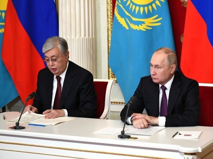 Появилось видео прибытия Путина в Казахстан