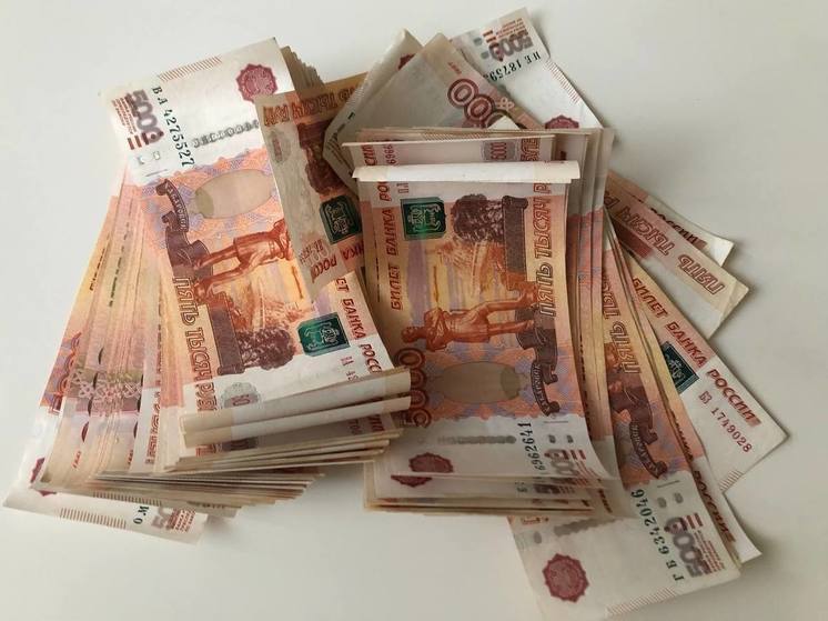 Петербургским парам выплатят 75 тысяч рублей на 75-летие совместной жизни