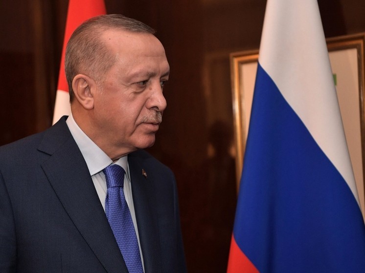 Эрдоган обвинил Запад в молчаливом наблюдении за "резней в Газе"