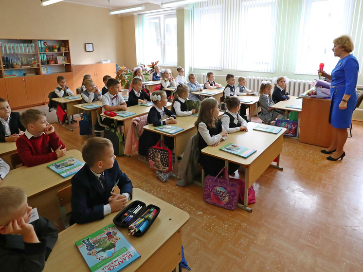 Политолог Дзермант: украинских преподавателей нужно держать под контролем