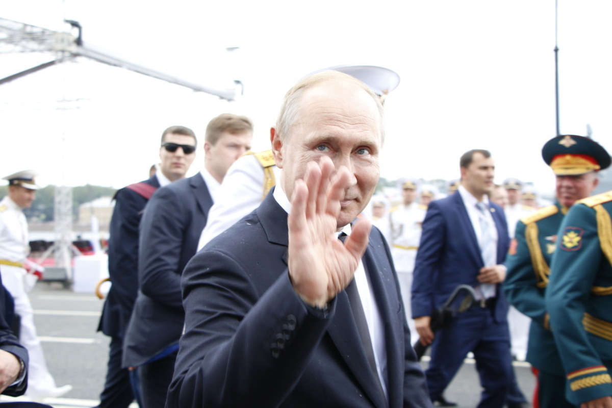 Путин пригласил главу Казахстана на неформальный саммит СНГ в Петербурге