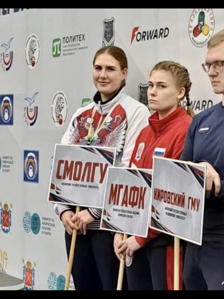 Студентка СмолГУ победила на соревнованиях по гиревому спорту