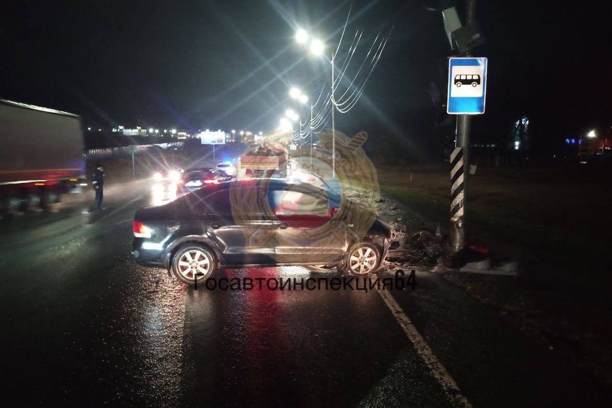 На Тархова автомобиль насмерть сбил перебегавшего дорогу неизвестного  мужчину - МК Саратов