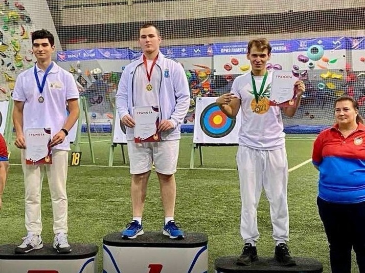 Спортсмен из Лабытнанги взял золото всероссийского турнира по стрельбе из лука