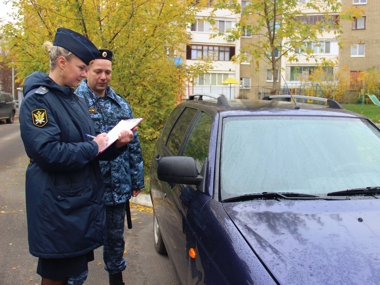 В Орловской области забывчивый отец после ареста авто выплатил многотысячные долги дочери