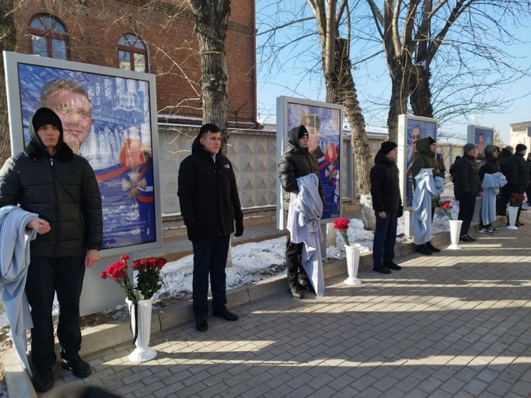Аллею героев открыли в честь погибших на СВО выпускников техникума в Чите