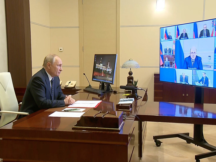 Путин обсудил повышение эффективности IT-безопасности России с Совбезом