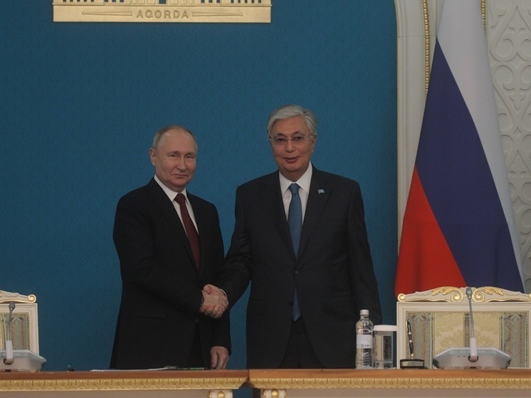 Песков назвал успешным визит Путина в Казахстан