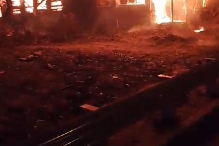 Жилой дом полностью уничтожен огнём в Красногорске