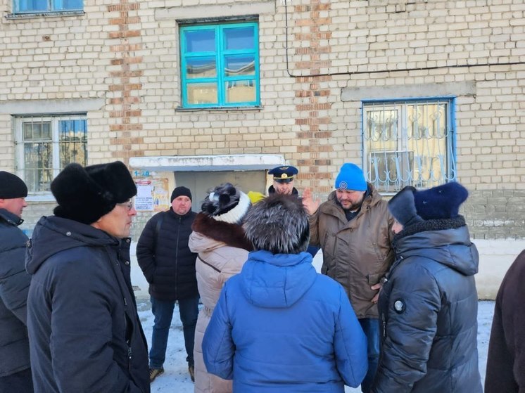 Зампред Сергейкин побывал в Борзе и Даурии, где в квартирах замерзали люди