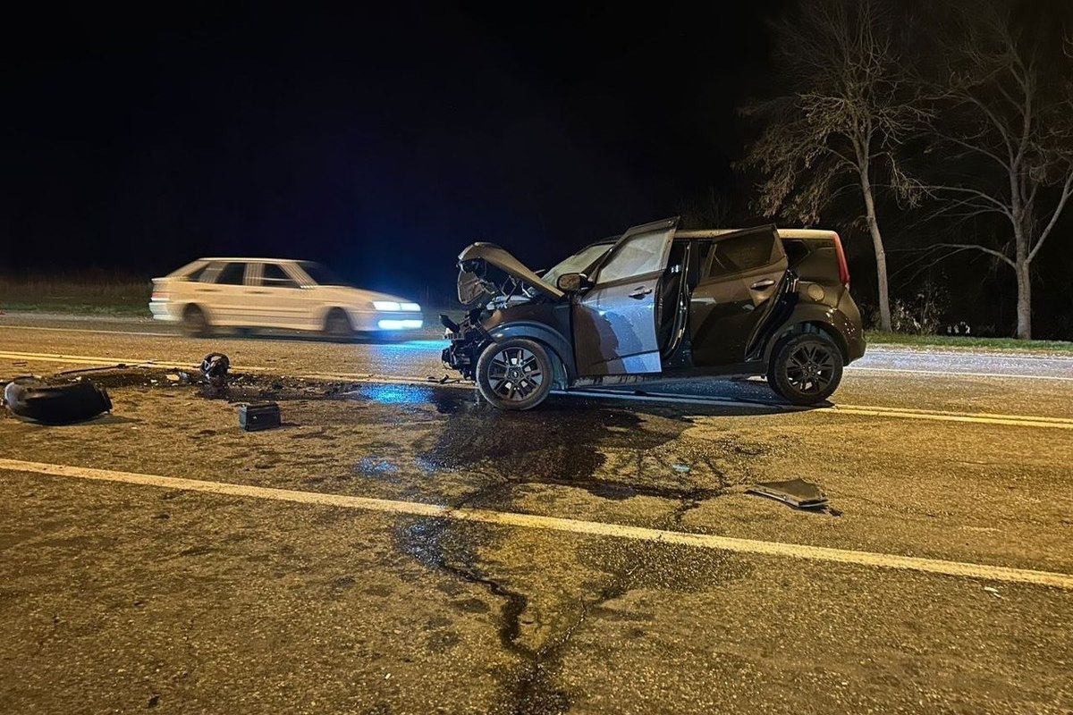 На трассе «Новороссийск-Керченский пролив» в ДТП на встречной полосе погиб молодой водитель