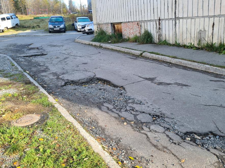 После вмешательства прокуратуры в Апатитах благоустроят дворовой проезд
